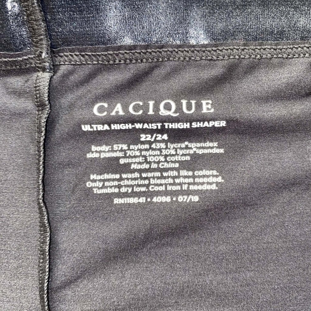 Shape by CACIQUE Ultra High Waist Thigh Shaper Black Size Medium - Picture 6 of 7